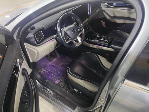 [上海·沪B] 二手比亚迪秦PLUS2021款 EV 500KM 尊贵型