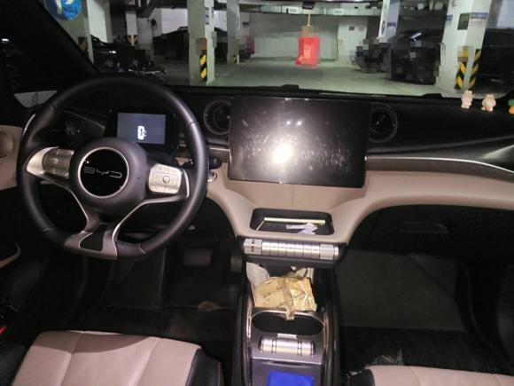 [广州·粤A] 二手比亚迪海豚2023款 420km 自由版