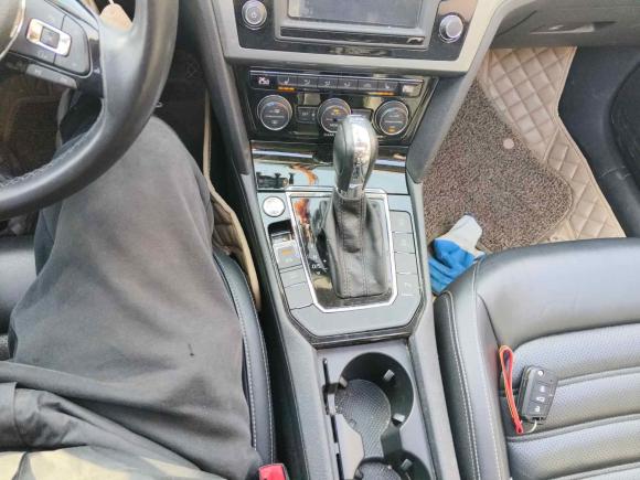 [南通·苏F] 二手大众凌渡2017款 280TSI DSG豪华版