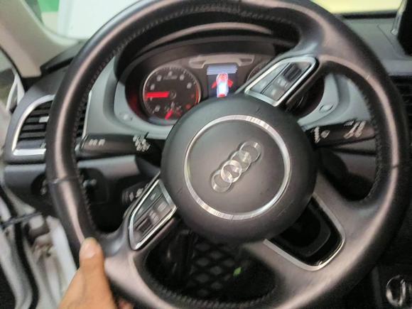 [上海·苏E] 二手奥迪奥迪Q32013款 35 TFSI quattro 技术型