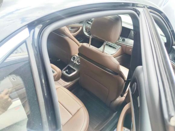 [深圳·粤B] 二手奔驰奔驰E级新能源2022款 改款三 E 350 e L 插电式混合动力运动轿车