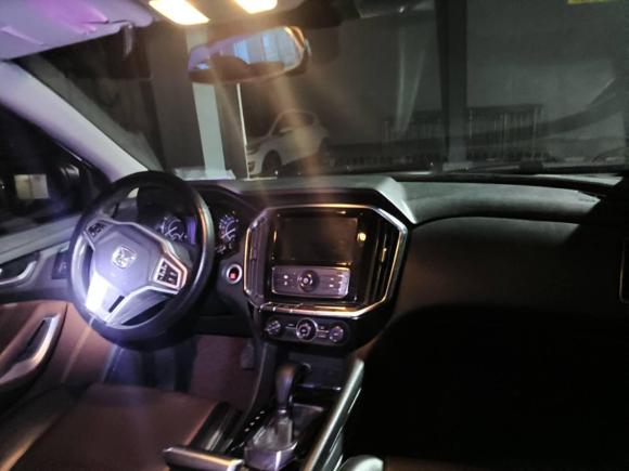 [青岛·鲁B] 二手江铃驭胜S3502016款 2.0T 自动四驱汽油超豪华版5座