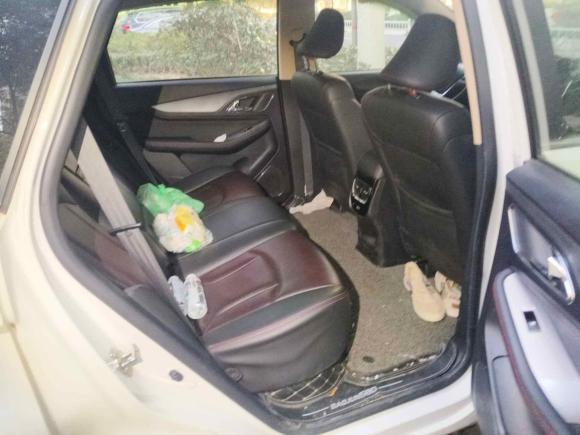 [杭州·浙A] 二手宝骏宝骏5602016款 1.8L iAMT豪华型