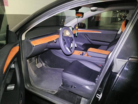 [上海·琼A] 二手特斯拉Model Y2022款 改款 后轮驱动版