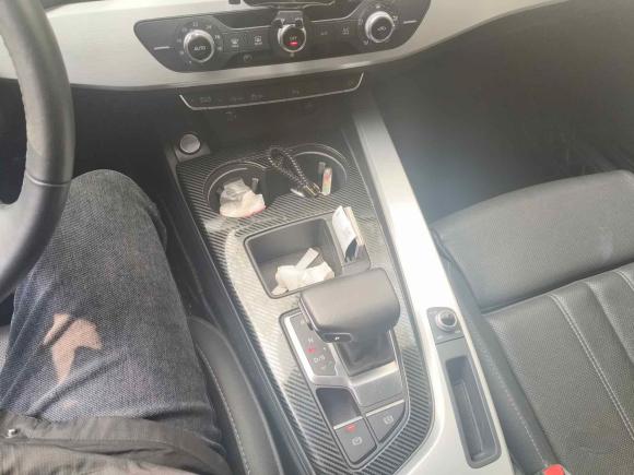 [南通·苏F] 二手奥迪奥迪A4L2020款 40 TFSI 时尚动感型