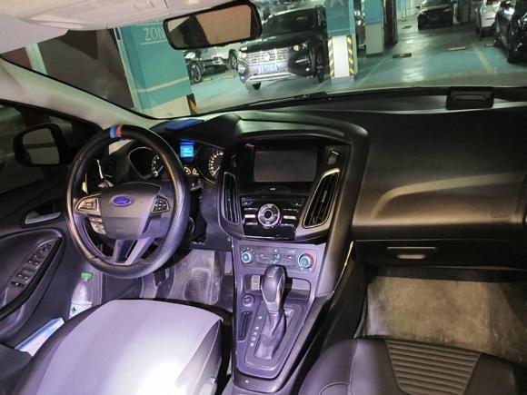 [青岛·鲁B] 二手福特福克斯2018款 两厢经典 1.6L 自动风尚型智行版