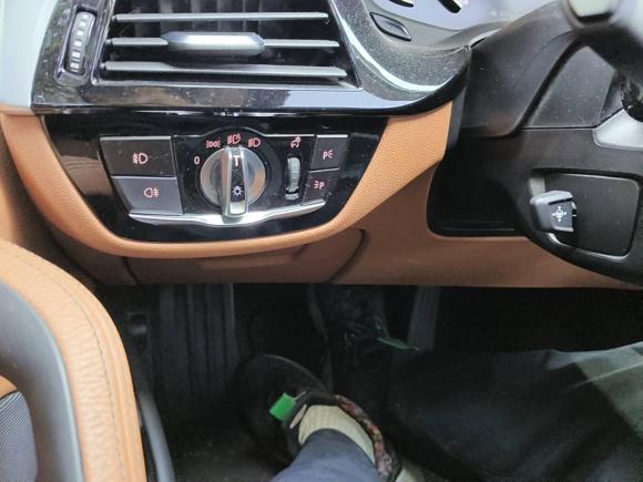 [广州·粤A] 二手宝马宝马5系2018款 528Li 上市特别版