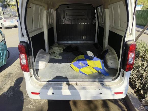 [济南·鲁A] 二手长安凯程长安睿行EM602022款 纯电动厢式运输车4498车长平顶背掀门2座60kW 41.86kWh