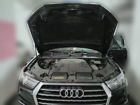 [佛山·粤A] 二手奥迪奥迪Q72018款 40 TFSI 舒适型