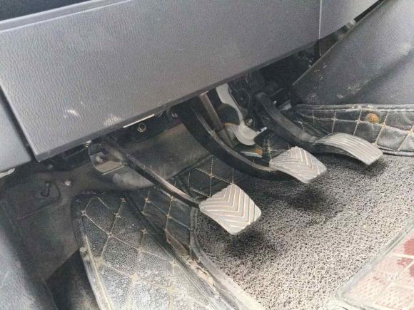 [杭州·皖D] 二手长安凯程长安欧尚A6002016款 1.5L 手动豪华型7座