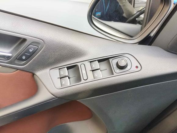 [上海·沪B] 二手大众途观2015款 1.8TSI 自动两驱豪华型