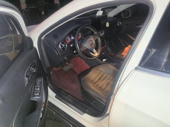 [嘉兴·浙F] 二手奔驰奔驰GLA2017款 GLA 220 4MATIC 时尚型