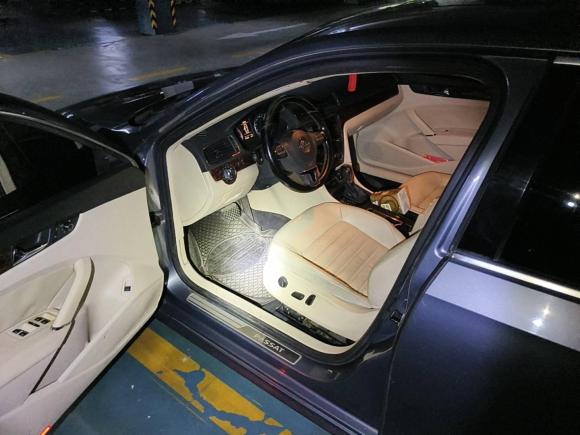 [杭州·浙A] 二手大众帕萨特2011款 1.8TSI DSG御尊版