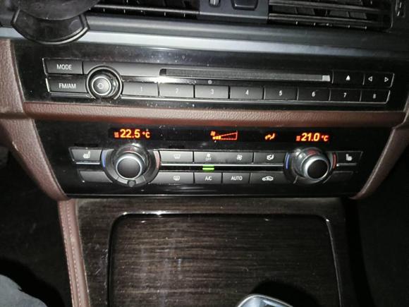 [上海·沪D] 二手宝马宝马5系2014款 525Li 豪华设计套装