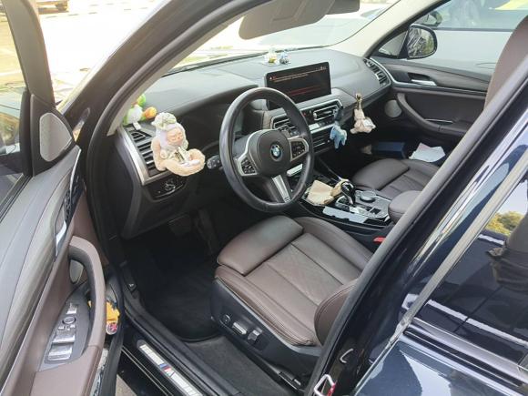 [上海·沪L] 二手宝马宝马X32022款 xDrive30i 领先型 M曜夜套装