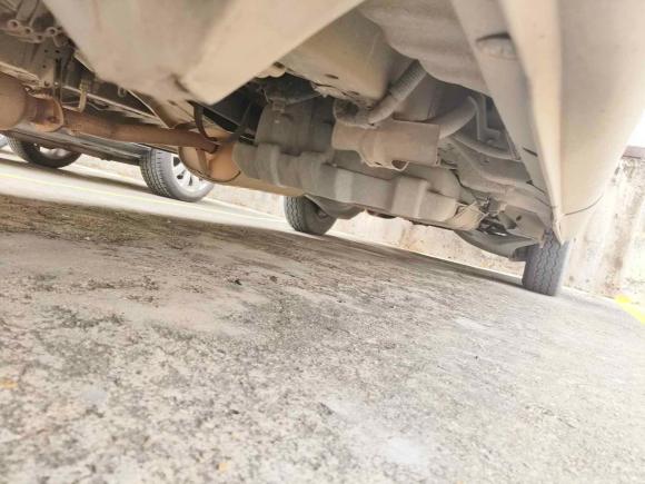 [深圳·粤B] 二手金杯阁瑞斯2014款 2.4L标准型长轴9座4RB2