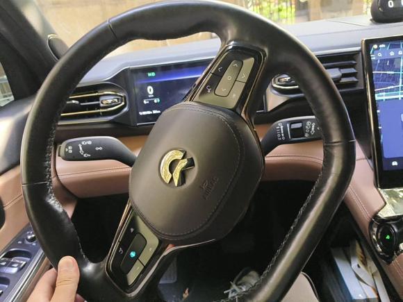 [上海·沪A] 二手蔚来蔚来ES82020款 580KM 六座版