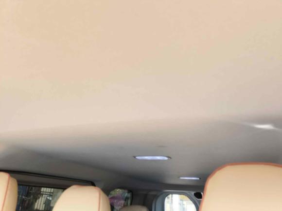 [上海·鲁R] 二手上汽大通MAXUS新途V702023款 2.0T 精英版 手动短轴低顶 5/6座（125Ps）