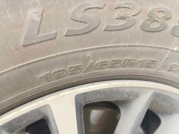 [广州·粤A] 二手丰田雷凌2016款 双擎 1.8H GS E-CVT精英天窗版