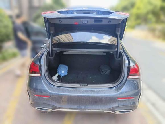 [上海·沪G] 二手奔驰奔驰A级2019款 改款 A 200 L 运动轿车