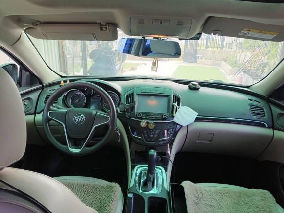 [上海·沪C] 二手别克君威2015款 2.0L 领先时尚型