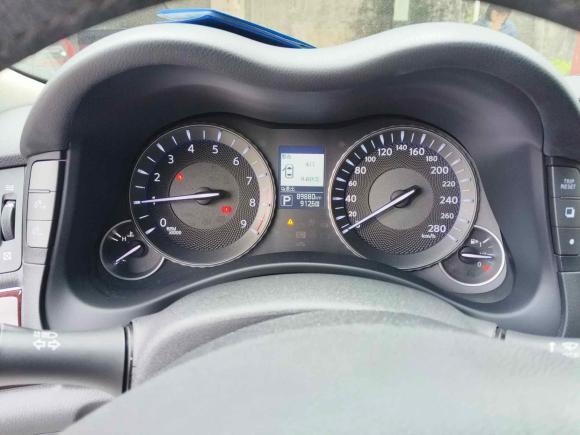 [佛山·粤Y] 二手英菲尼迪英菲尼迪Q702015款 Q70L 2.5L 悦享版