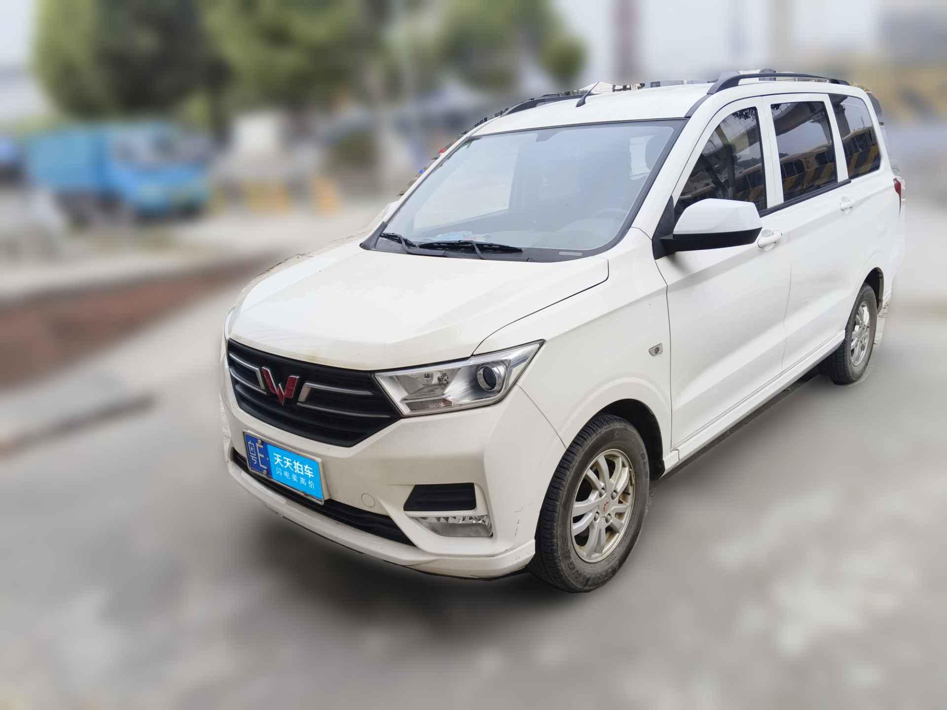 [佛山·粤E] 五菱汽车五菱宏光2019款 1.5L S标准型国VI LAR