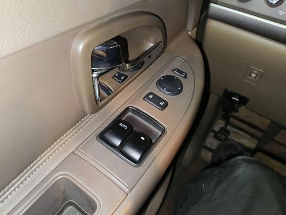 [上海·沪B] 二手别克别克GL82014款 2.4L 经典版