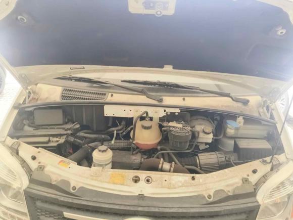 [无锡·苏B] 二手大通新途V802023款 2.0T 手动经典傲运通短轴超低顶5/6座