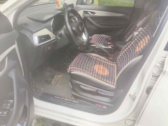 [上海·皖J] 二手宝骏宝骏3602019款 改款 1.5L 手动精英型 国VI