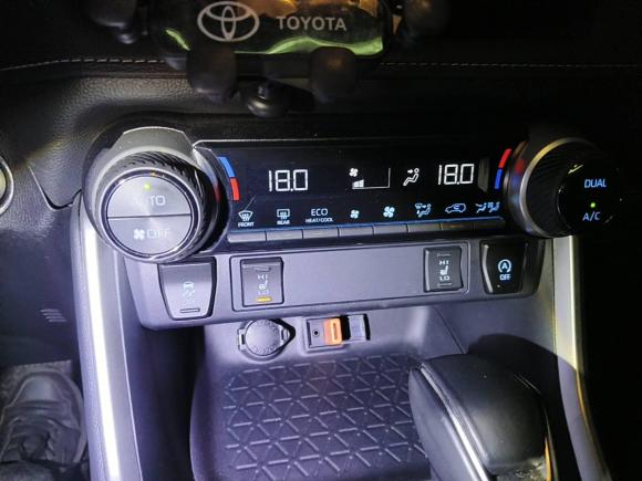 [上海·沪D] 二手丰田RAV4荣放2022款 2.0L CVT两驱风尚Plus版