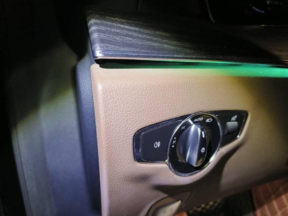 [广州·粤E] 二手奔驰奔驰E级2021款 E 300 L 运动豪华型