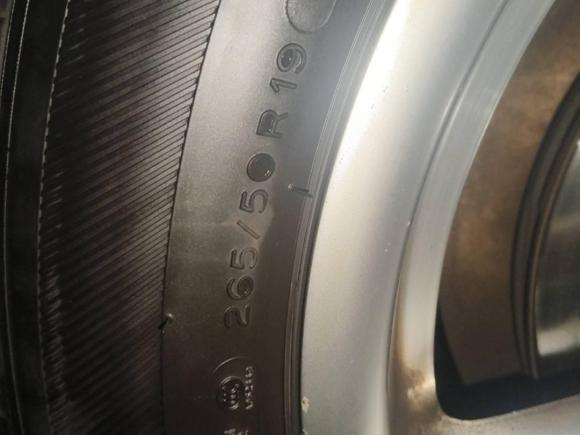 [广州·粤A] 二手保时捷Cayenne2014款 Cayenne Platinum Edition 3.0T