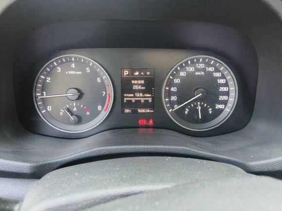 [西安·陕A] 二手现代途胜2015款 1.6T 双离合两驱智能型