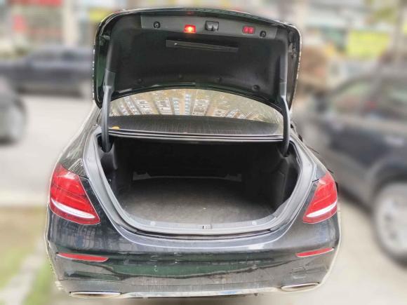 [武汉·鄂A] 二手奔驰奔驰E级2019款 改款 E 300 L 运动豪华型