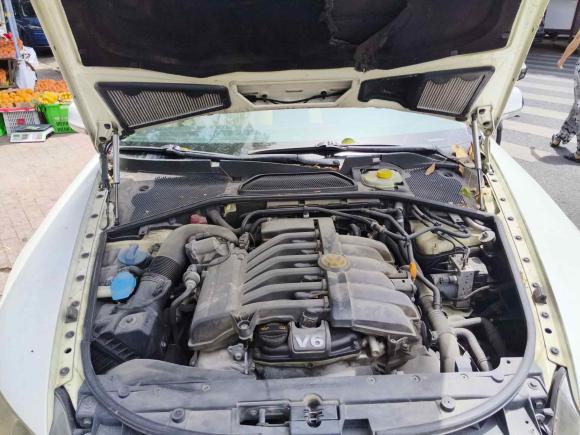 [成都·川G] 二手大众辉腾2009款 3.6L V6 5座加长舒适版