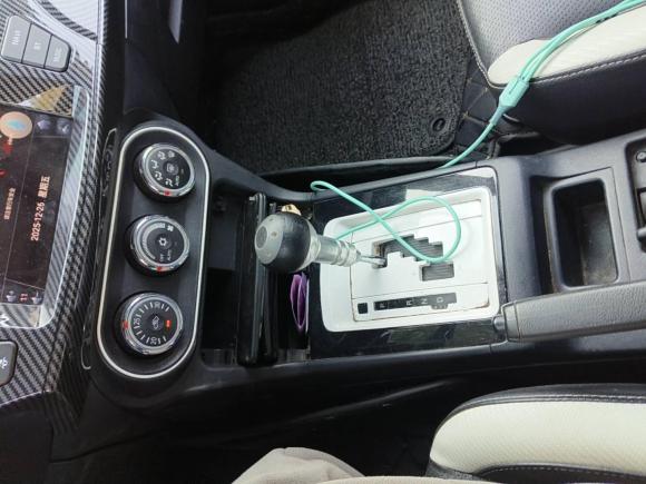 [上海·皖R] 二手三菱翼神2012款 经典 1.8L CVT黑白版