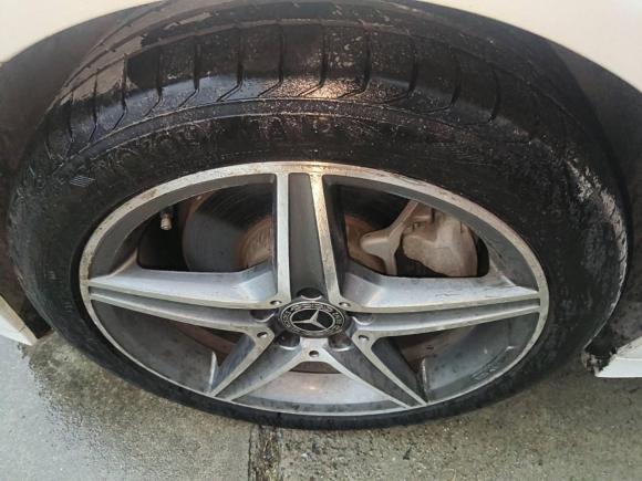 [上海·苏F] 二手奔驰奔驰C级2019款 改款 C 260 L 4MATIC 运动版