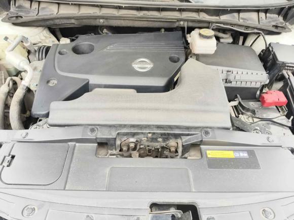 [青岛·鲁B] 二手日产楼兰2017款 2.5L XL 两驱智尚版