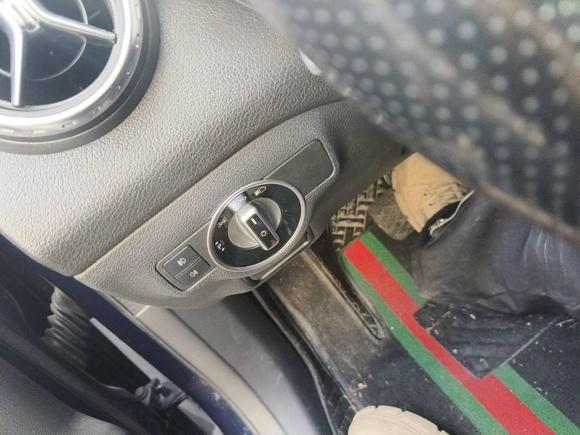 [金华·浙G] 二手奔驰奔驰GLA2015款 GLA 200 时尚型