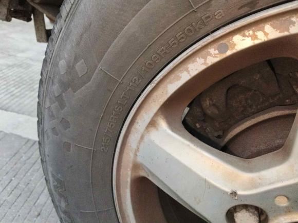 [宁波·浙B] 二手上汽大通MAXUS新途V802016款 2.5T 手动傲运通国IV短轴中顶6座