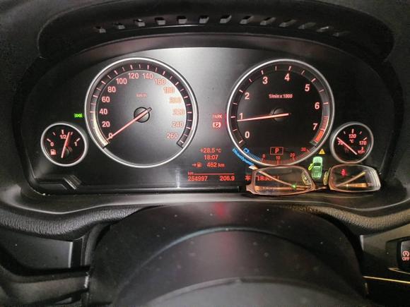 [广州·粤A] 二手宝马宝马X32013款 改款 xDrive20i 豪华型