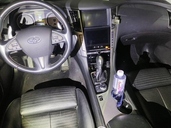 [深圳·粤B] 二手英菲尼迪英菲尼迪Q502014款 3.5L Hybrid 豪华运动版