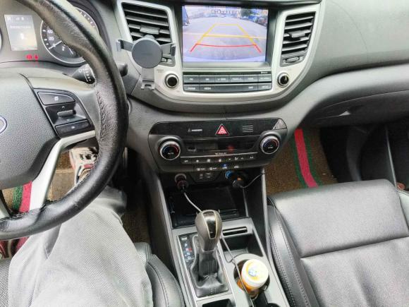 [深圳·粤L] 二手现代途胜2015款 1.6T 双离合两驱智能型