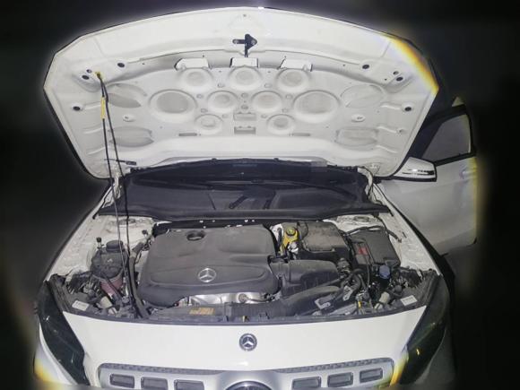 [上海·沪D] 二手奔驰奔驰GLA2018款 GLA 200 动感型