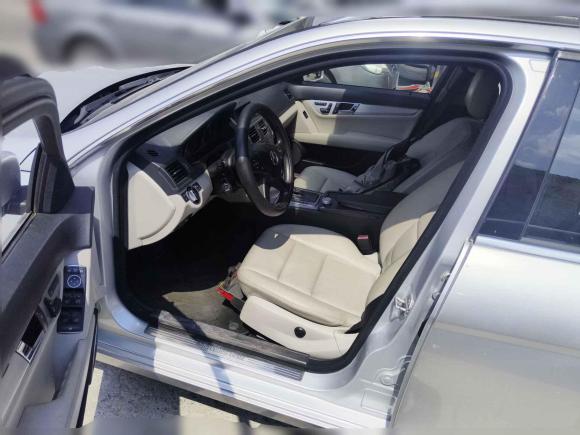 [成都·川A] 二手奔驰奔驰C级2010款 C 200 CGI旅行版