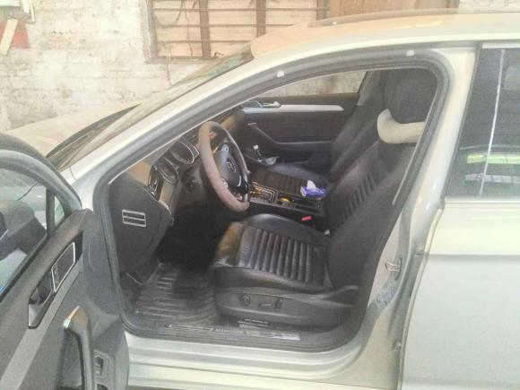 [佛山·粤E] 二手大众迈腾2017款 330TSI DSG 领先型