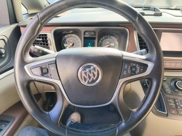 [上海·沪B] 二手别克别克GL82014款 3.0L XT豪华商务旗舰版