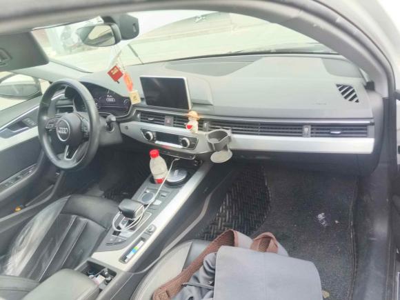 [常州·苏D] 二手奥迪奥迪A4L2018款 30周年年型 40 TFSI 时尚型