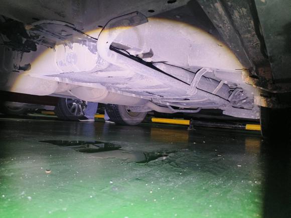 [深圳·粤B] 二手英菲尼迪英菲尼迪QX602014款 2.5 S/C Hybrid 两驱卓越版